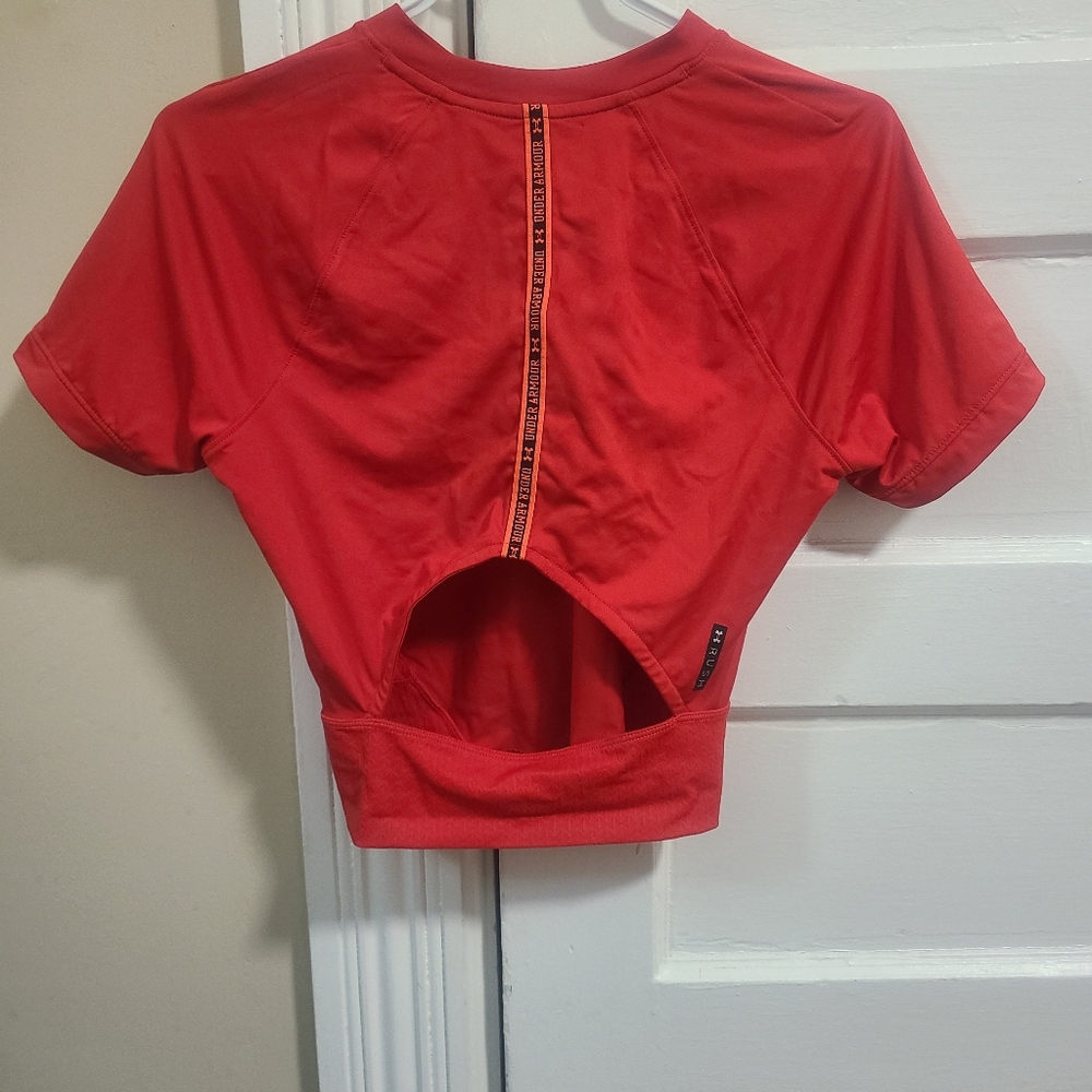 Red Short Sleeve Crop Top with Back Cutout